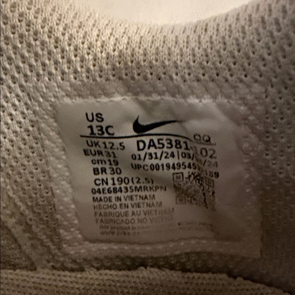 Nike Court Legacy Kids White and Black Sneakers - Picture 4 of 4